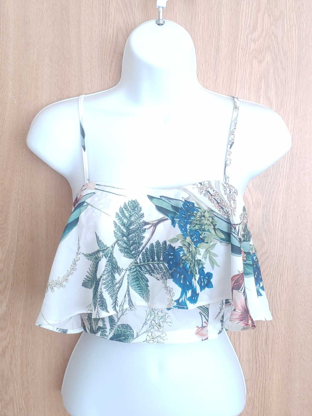 💙 L'ATISTE Floral Ruffle Camisole Top - Cream/Green/Blue